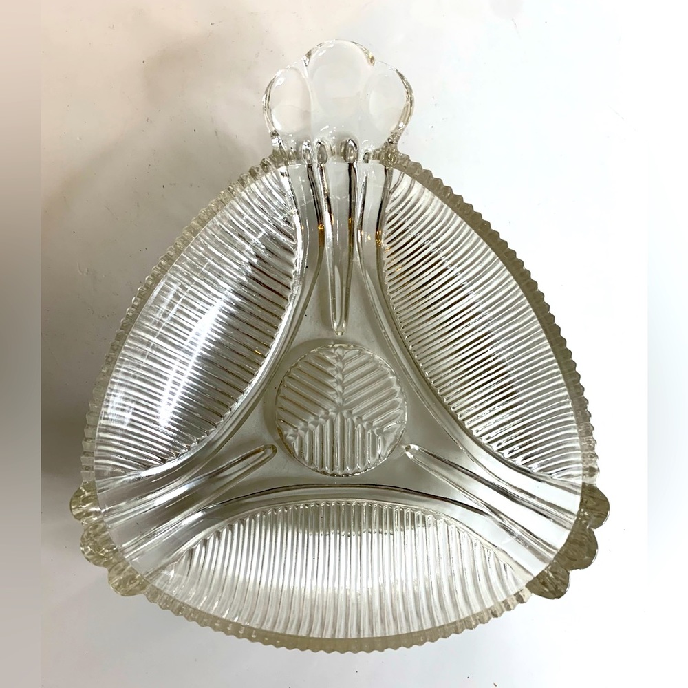 1930’s Hazel Atlas Art Deco Handled Bon Bon Dish